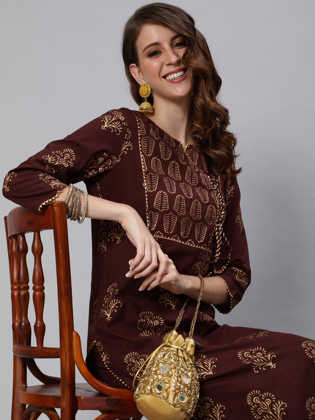 Ishin Women's Brown Embroidered Straight Kurta With Trouser