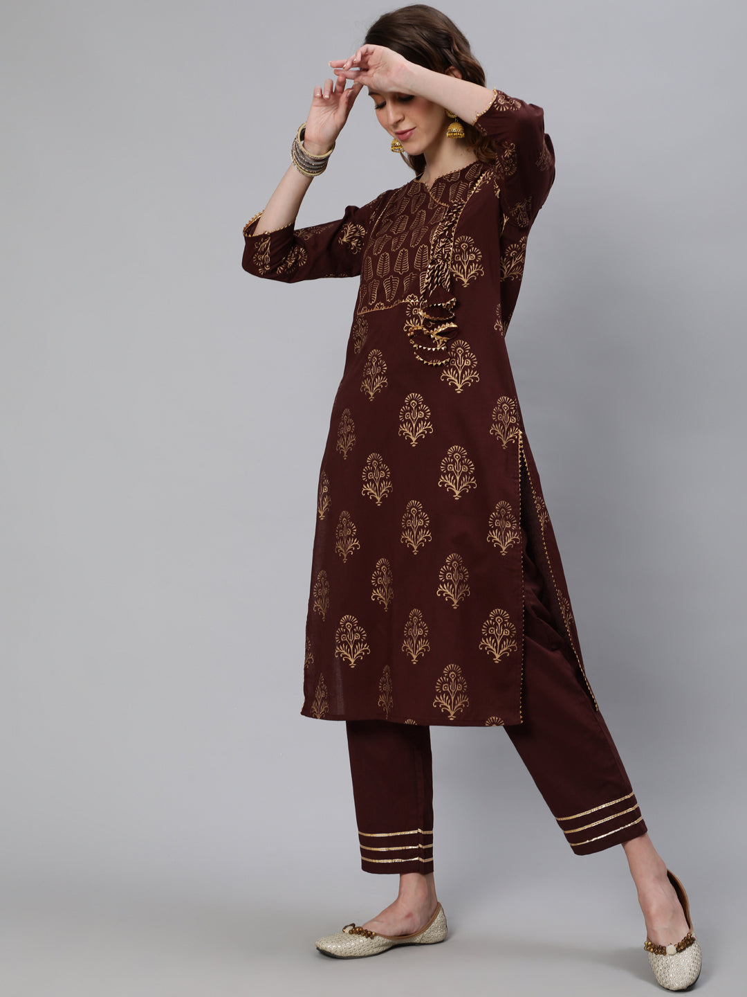 Ishin Women's Brown Embroidered Straight Kurta With Trouser