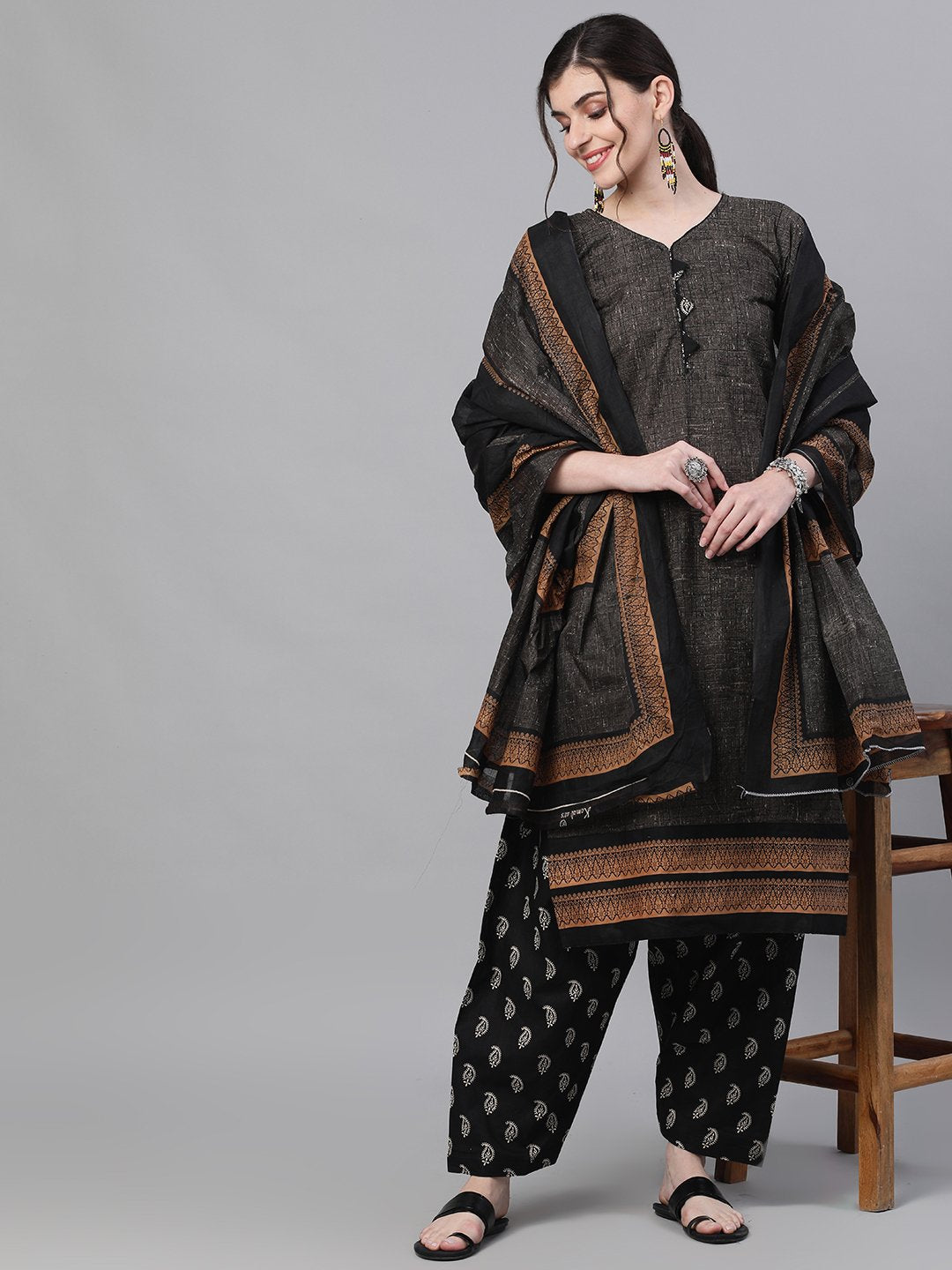 Ishin Women's Cotton Grey & Black Printed A-Line Kurta Salwar Dupatta Set